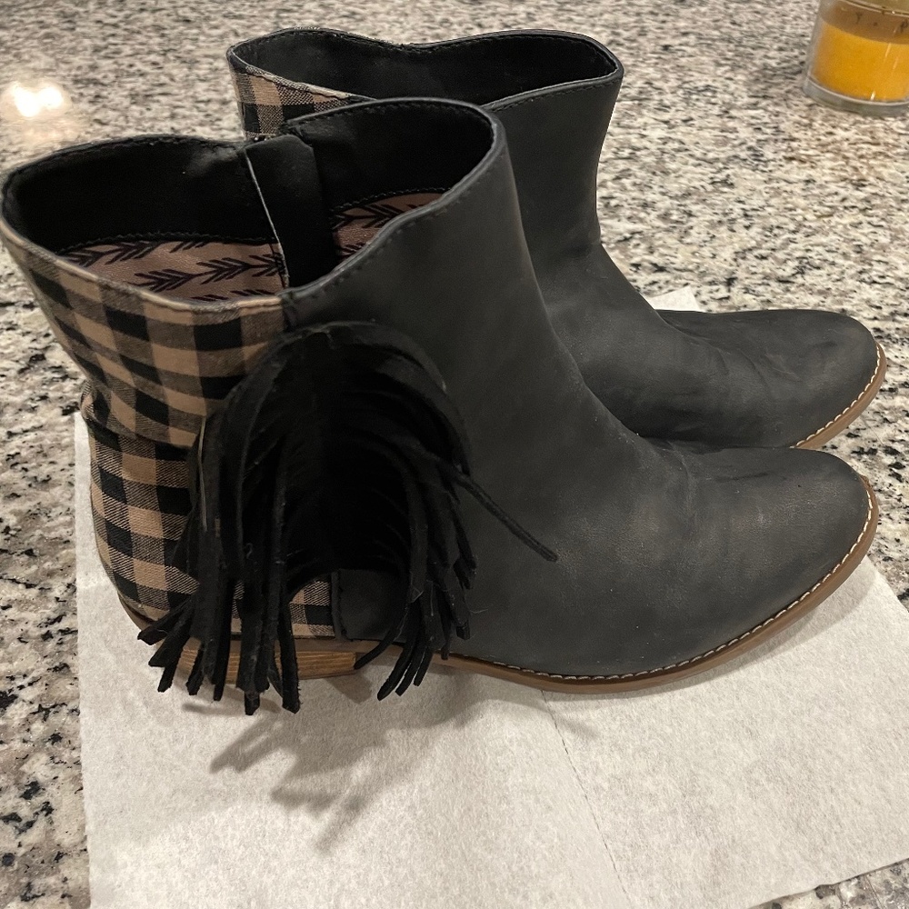 Code West Size 9